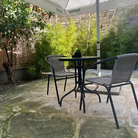 Modern Center Saripolou Apartment