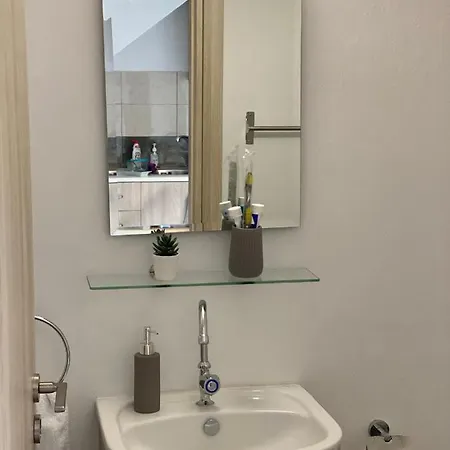 Modern Center Saripolou Apartment *