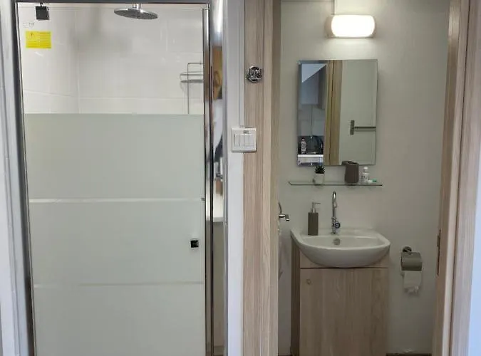 Modern Center Saripolou *