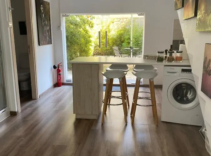 Modern Center Saripolou Διαμέρισμα *